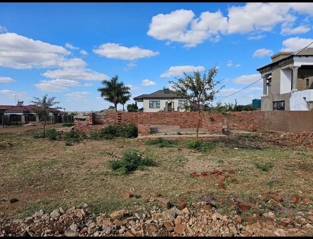 LAND FOR SALE IN VUWANI